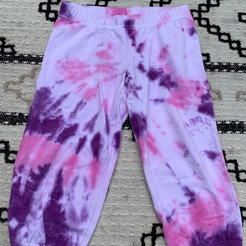 NWT pink & purple tie dye cropped joggers